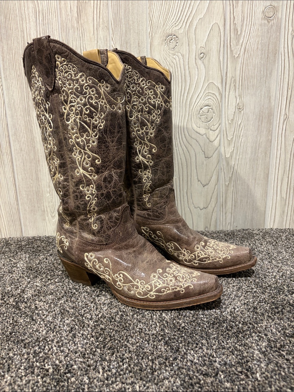 Corral Brown Embroidered Western Cowboy Boots - Women's